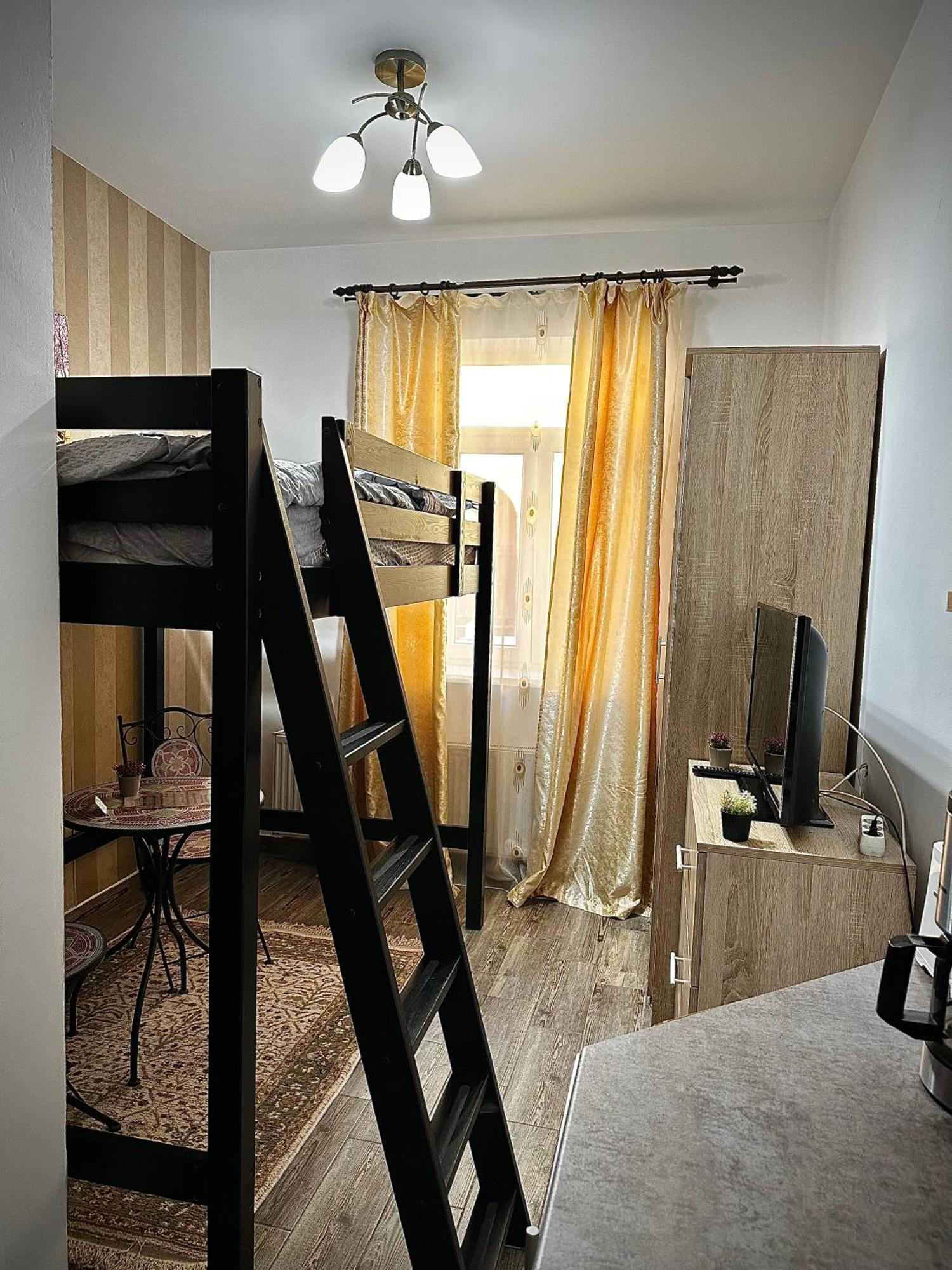 Ada's Luxury Apartament&studio - Old Brasov